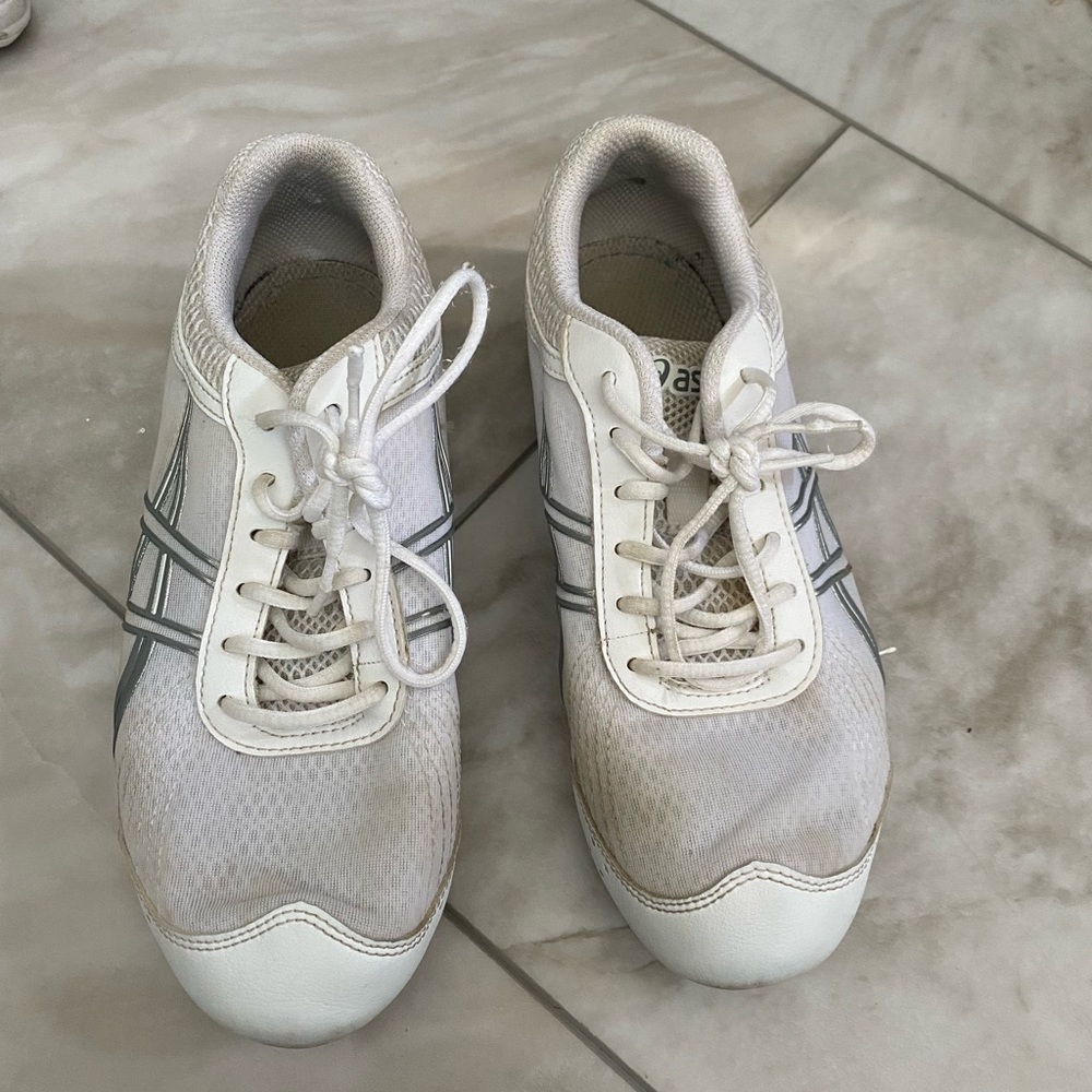 White Sneaker